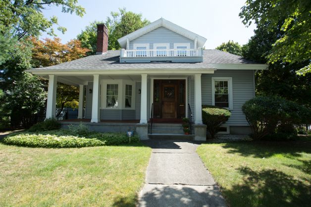 albany-front-porch