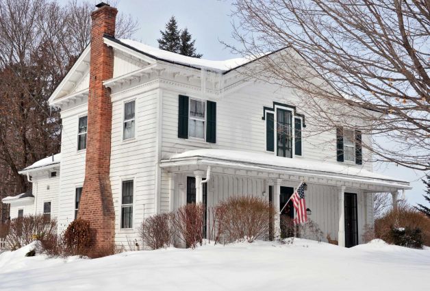 historic-gothic-front-porch