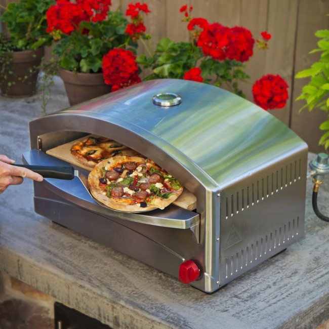 Become an Artisan Pizza Maker with Outdoor Pizza Ovens